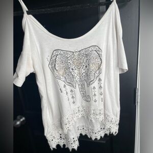 STREETWEAR SXCIETY white elephant top with fringe. SMALL. Aztec design. Rayon